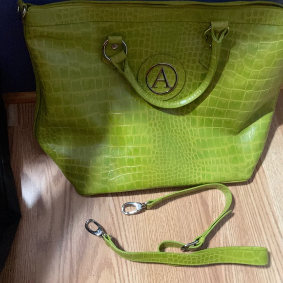 AUSLINI CANADIAN GREEN LEATHER SHOULDER BAG - Picture 2 of 7